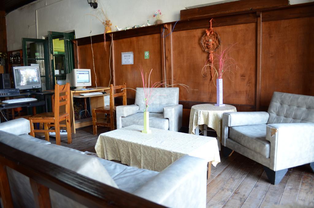 Hostel El Espanol Colonia del Sacramento Exterior photo