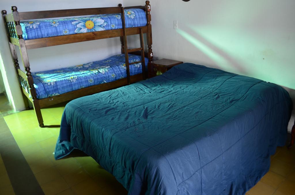 Hostel El Espanol Colonia del Sacramento Exterior photo