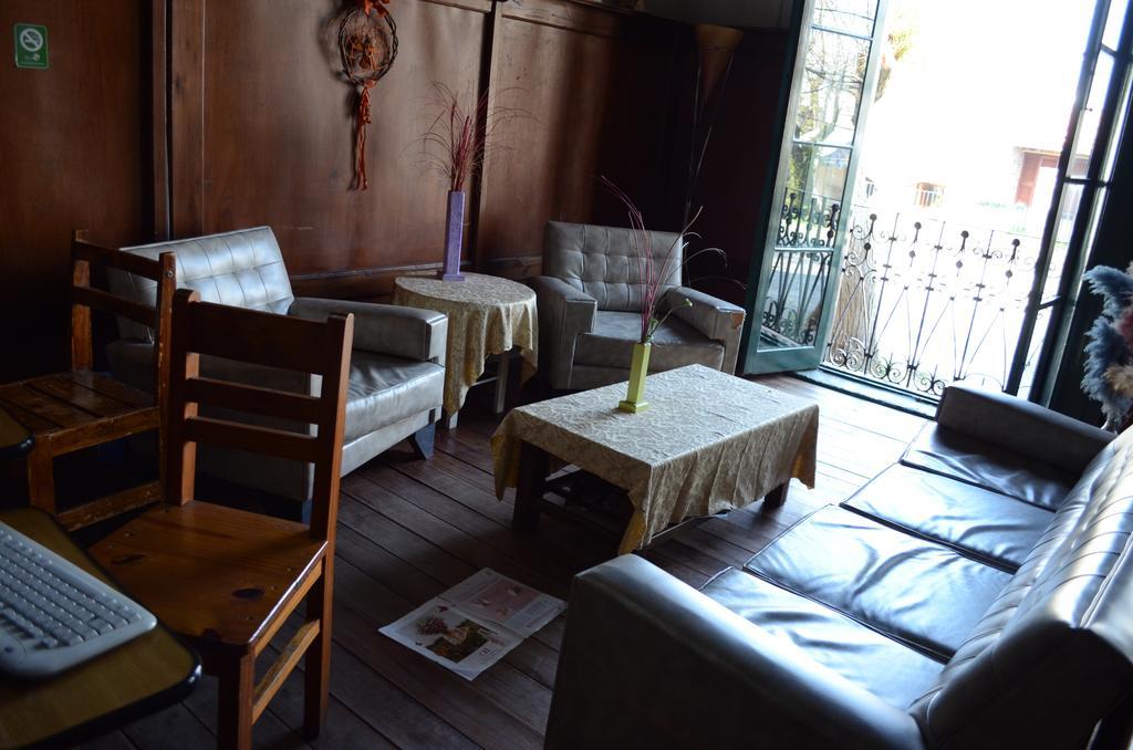 Hostel El Espanol Colonia del Sacramento Exterior photo