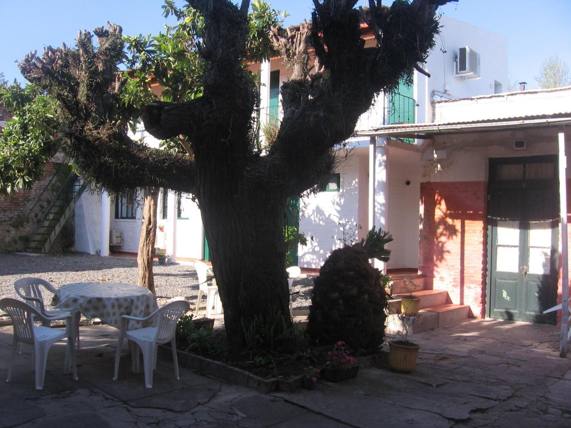 Hostel El Espanol Colonia del Sacramento Exterior photo