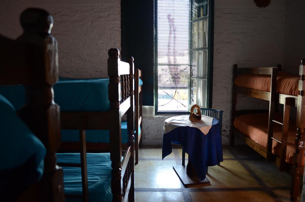 Hostel El Espanol Colonia del Sacramento Exterior photo